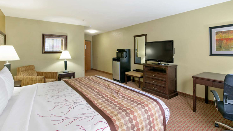 Single Bed with Amenities